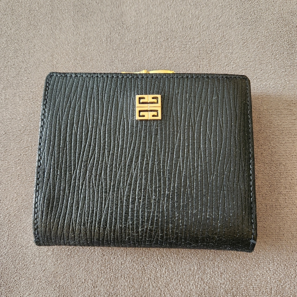Vintage Givenchy Compact Textured Kisslock Wallet -BLACK *NEW